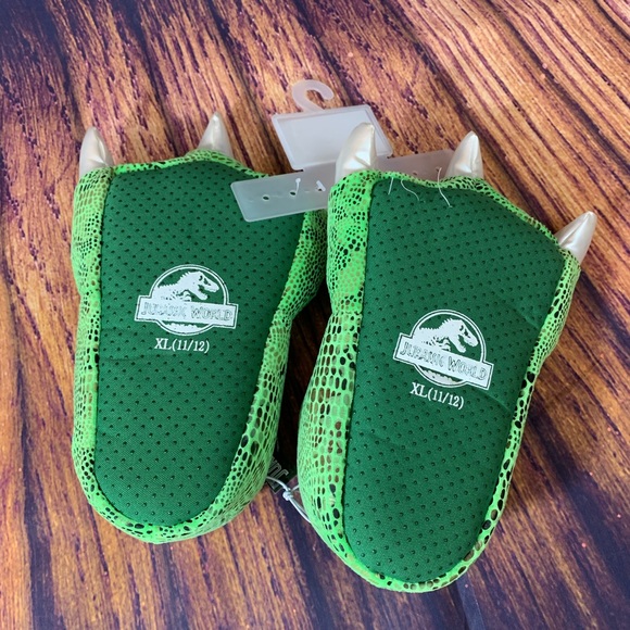 SOLD!!Toddler Boys Light Up Claw Bootie Slippers - Picture 7 of 7